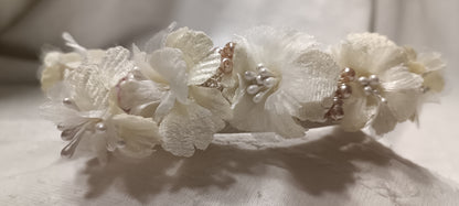 Diadema Flores Terciopelo Blanco